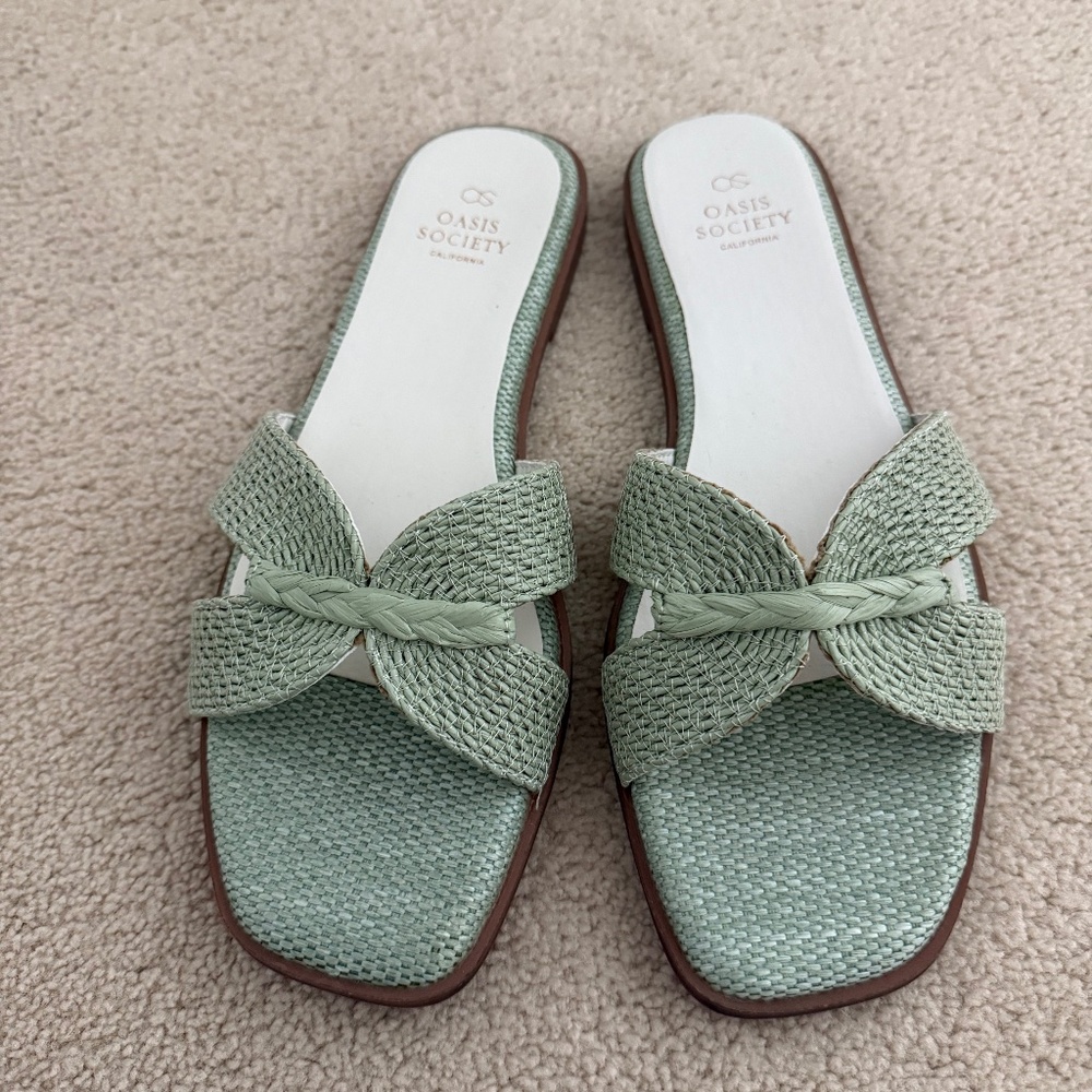 Oasis Society butterfly sandals